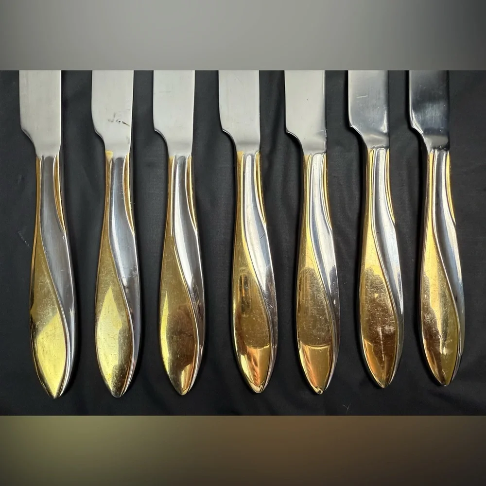 CAMBRIDGE Gold Tone and Stainless Swirl Flatware Set‎ of 7 Dinner Knives